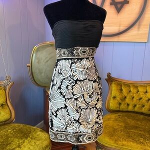 Vintage Y2K Sue Wong Nocturne Bead and Ribbon Strapless Cocktail Dress Size 4